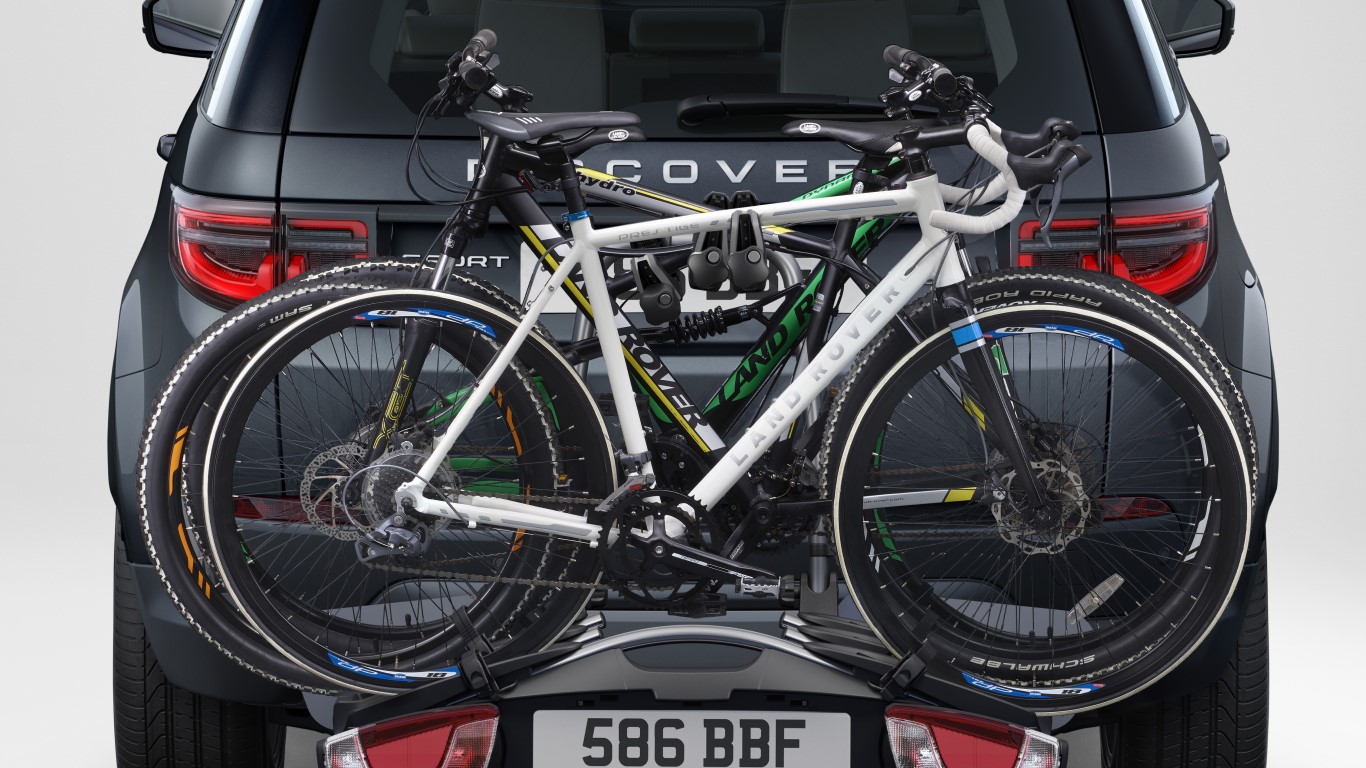 Tow Bar Mounted 2 Cycle Carrier, RHD image